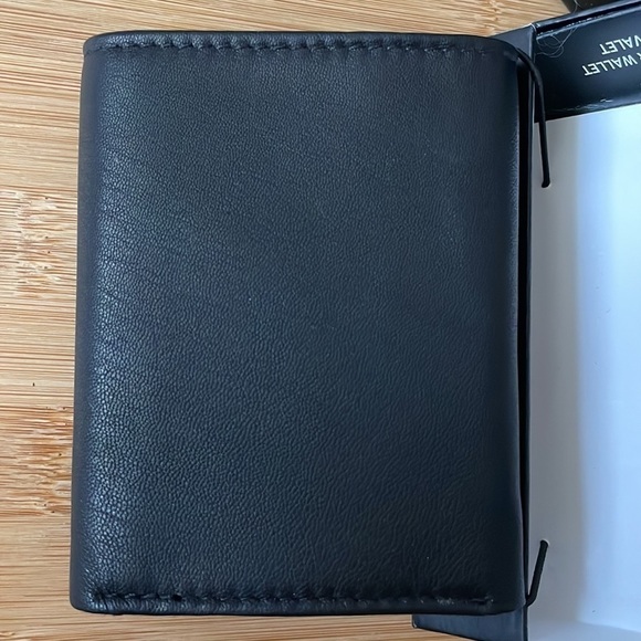 Brand New True Religion Genuine Leather Black Men’s Kincaid Wallet w/ Desk Valet - Picture 6 of 16